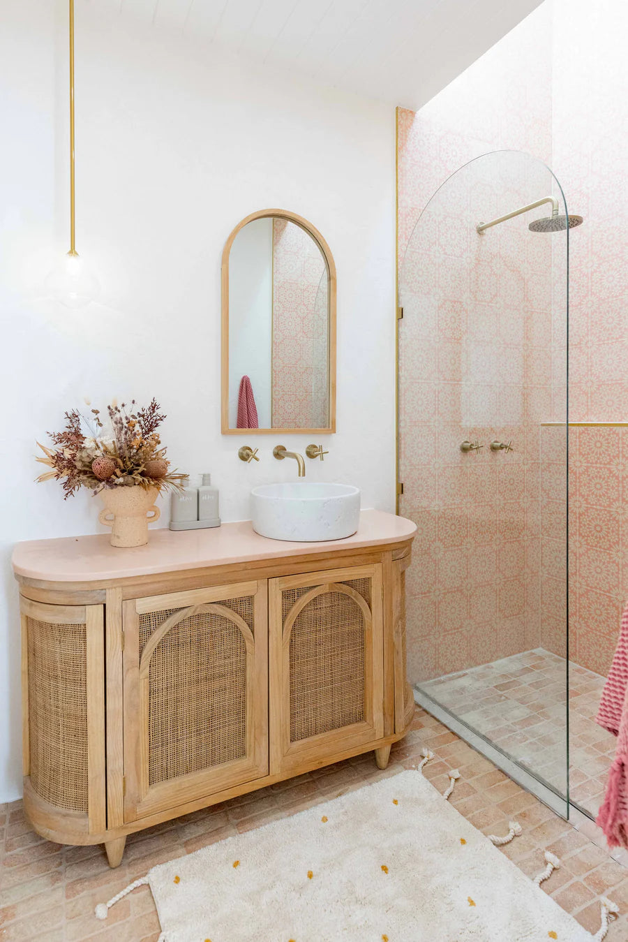 Universal Round Curved Spout