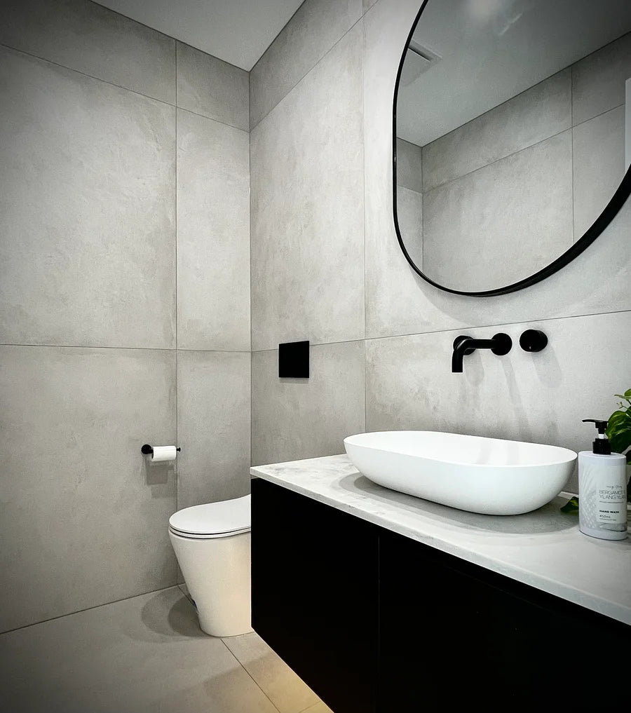 MEIR ROUND TOILET ROLL HOLDER