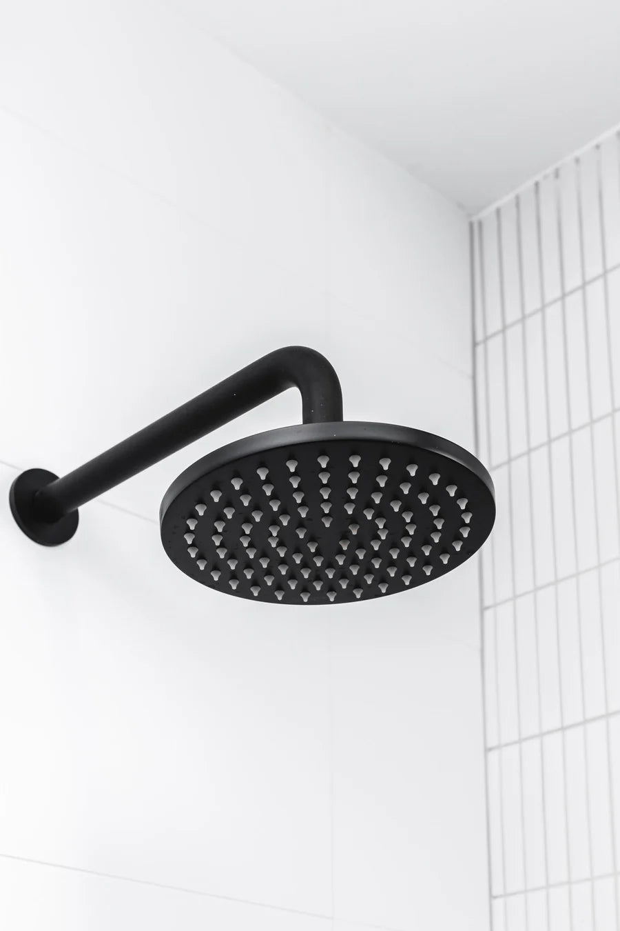 MEIR ROUND WALL SHOWER CURVED ARM 400MM