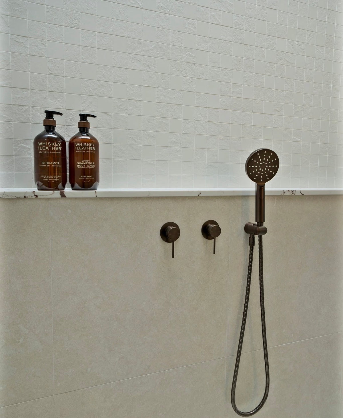 BELLA VISTA MICA AIR HAND SHOWER