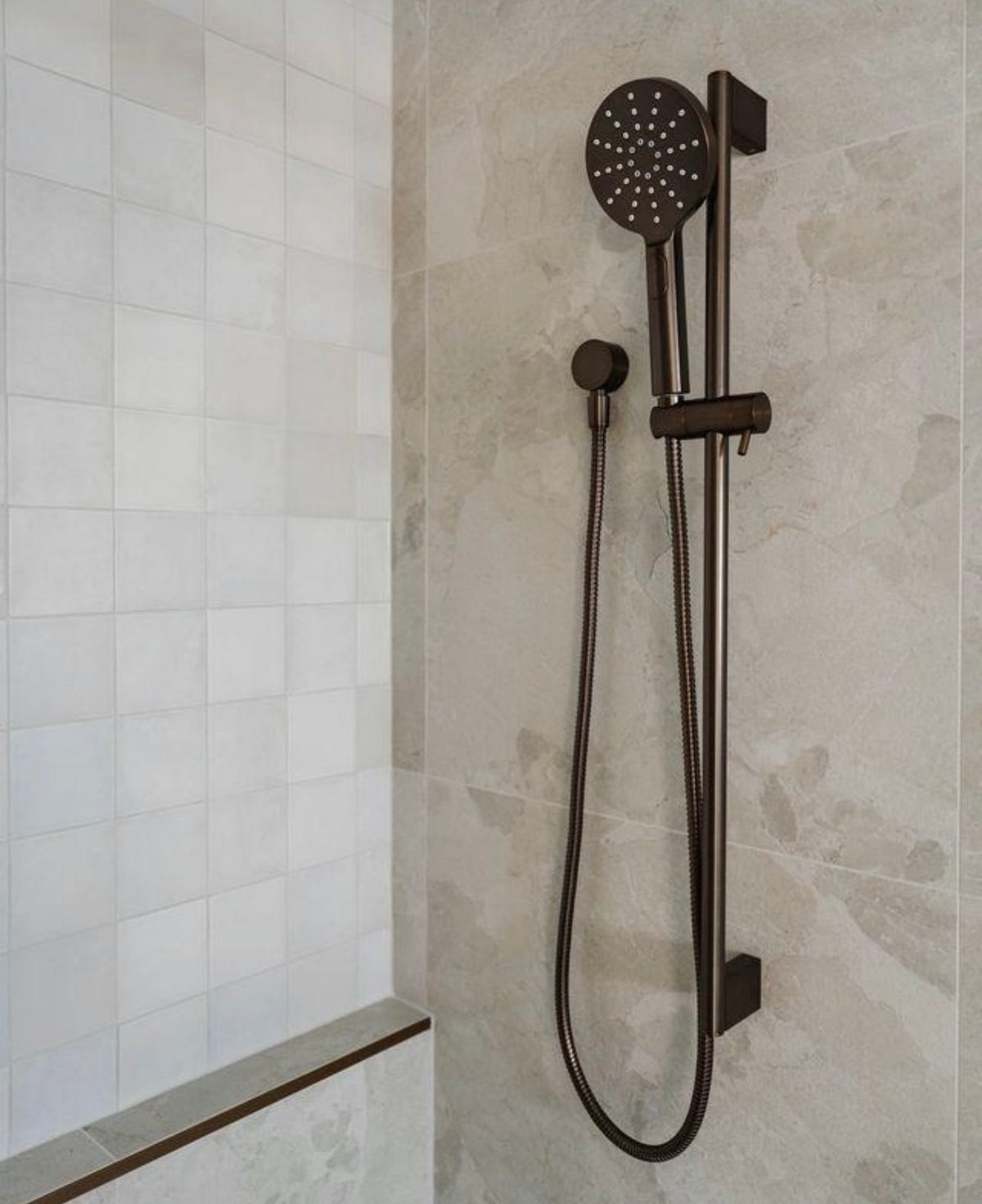 BELLA VISTA MICA SHOWER RAIL- INBUILT INLET