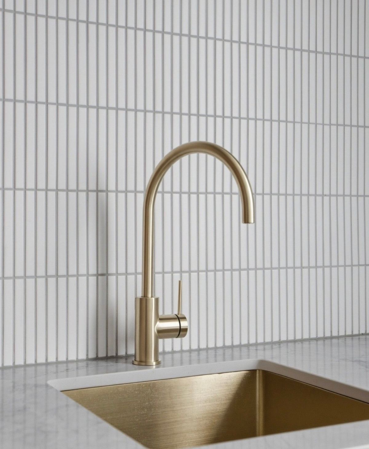 BELLA VISTA LVB MICA PULL-OUT SINK MIXER