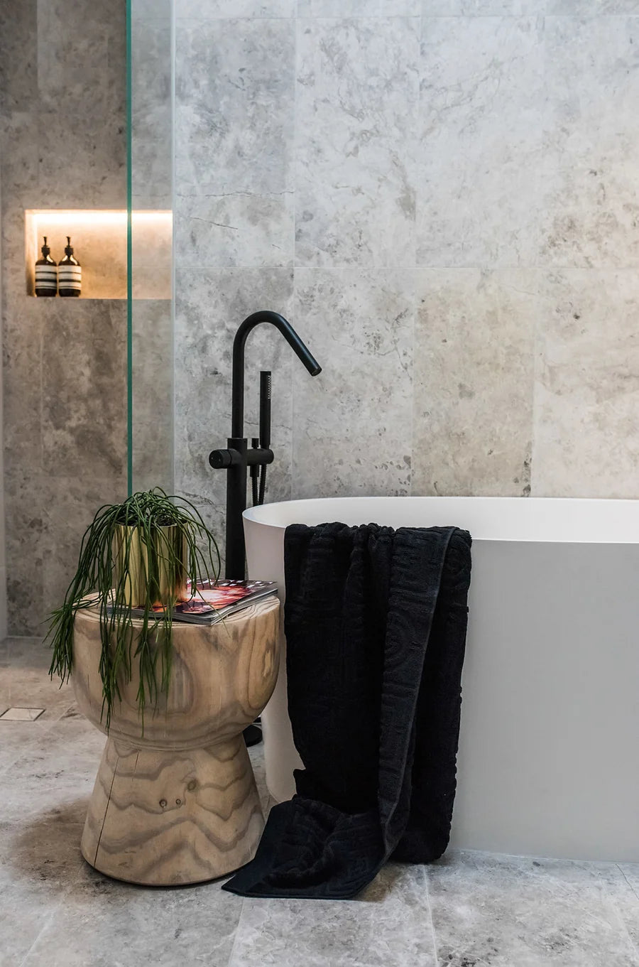 MEIR ROUND PINLESS FREESTANDING BATH SPOUT AND HAND SHOWER