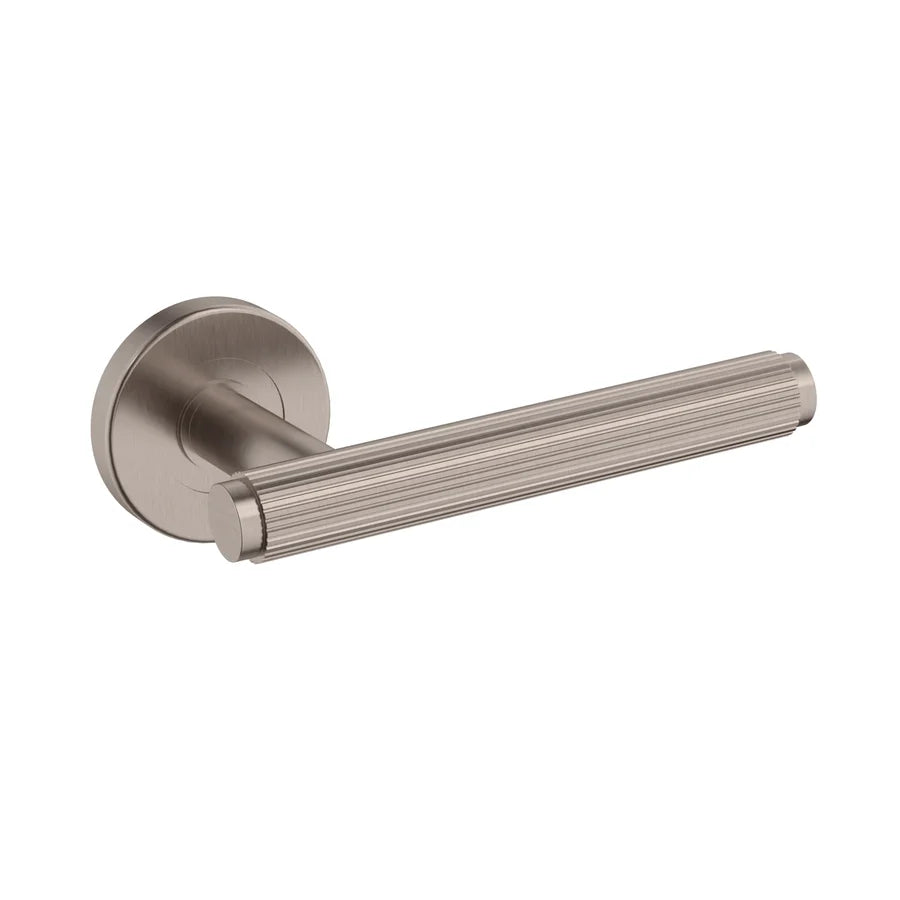 MEIR ÖPPEN LINEAR LEVER DOOR HANDLE - PASSAGE
