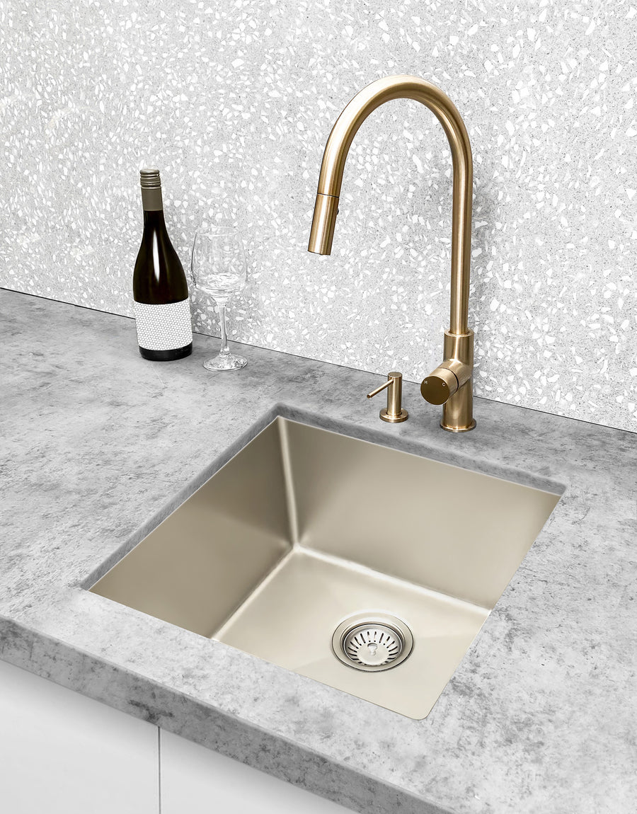 MEIR ROUND PINLESS PICCOLA PULL OUT KITCHEN MIXER TAP