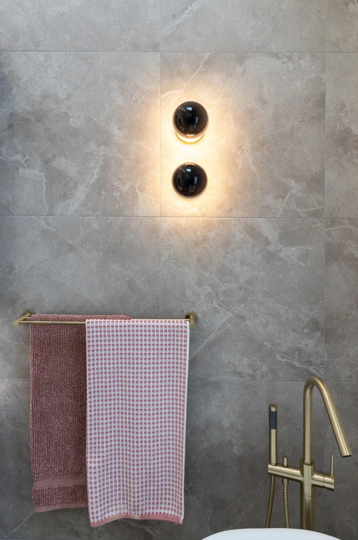 MEIR ROUND DOUBLE TOWEL RAIL 600MM