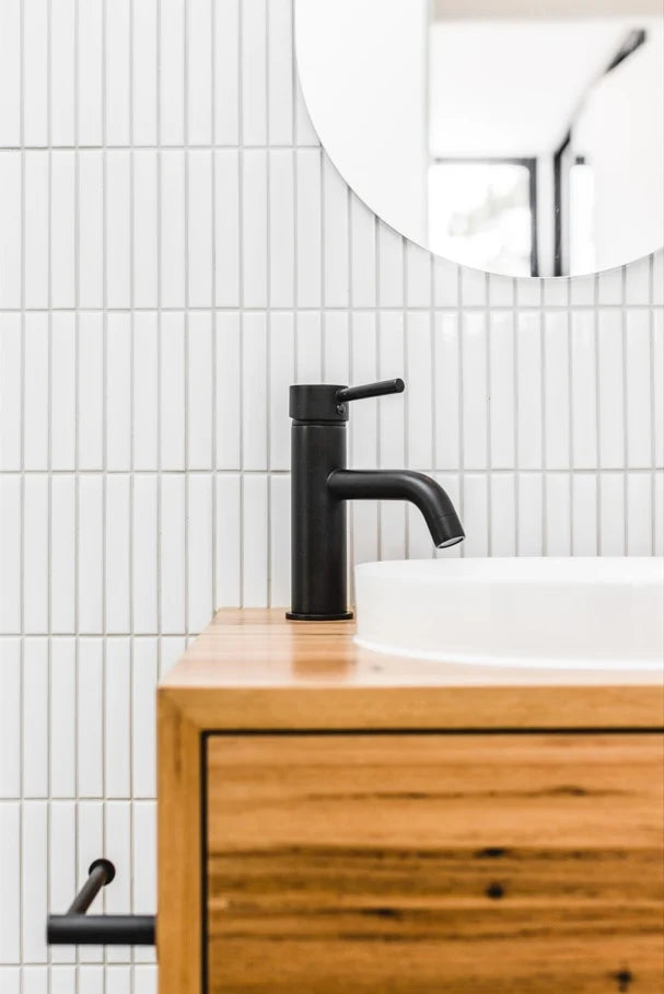 MEIR ROUND BASIN MIXER CURVED