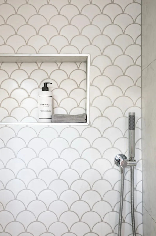 MEIR ROUND SHOWER ON SWIVEL BRACKET