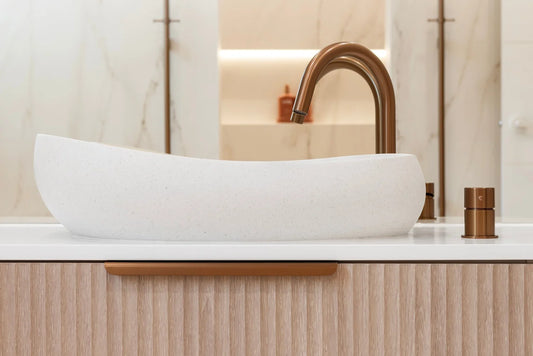MEIR ÖPPEN EDGE-PULL 300MM CABINET HANDLE (BRUSHED)