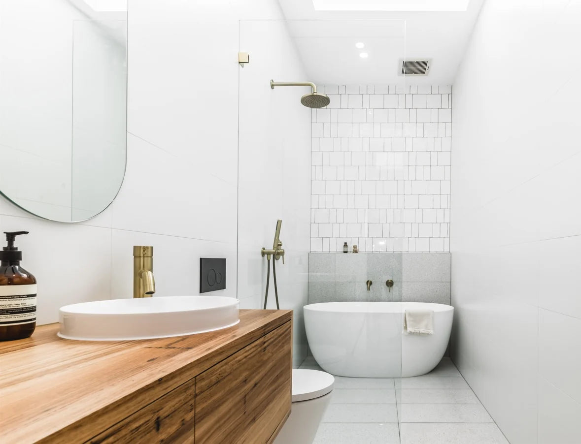 MEIR ROUND THREE FUNCTION HAND SHOWER ON FIXED BRACKET